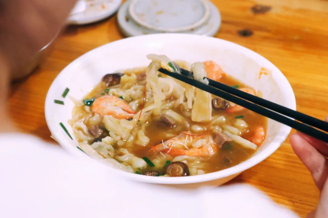 两天一夜嗨吃15顿，这座小城真把人香迷糊了