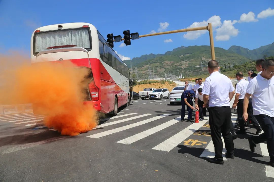 暑期培训机构消防安全无小事,消防安全培训正在直播
