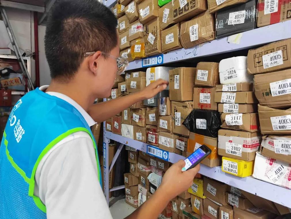 菜鸟驿站超24小时取件收费合理么,菜鸟驿站取件不收费怎么赚钱