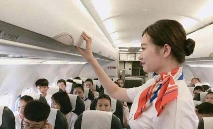 飞机上3项免费服务,坐飞机提供哪些服务是免费的