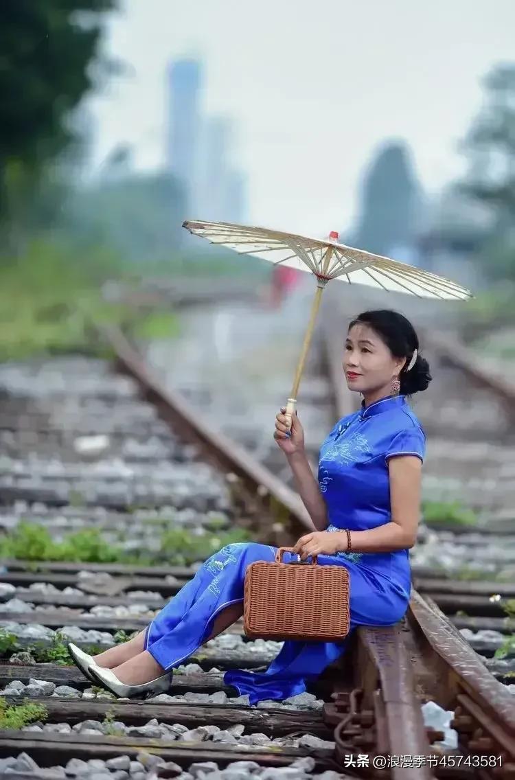 不用打字的七月再见你好八月美文,再见八月你好九月的散文