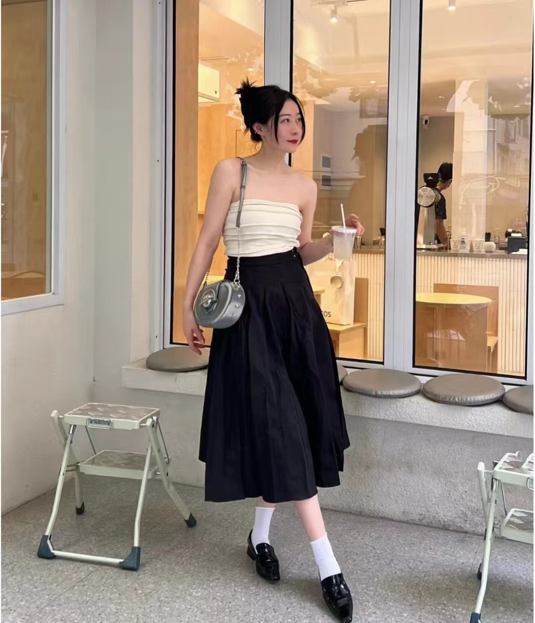 短百褶裙搭配什么鞋子好看学生,短百褶裙搭配鞋子显腿长