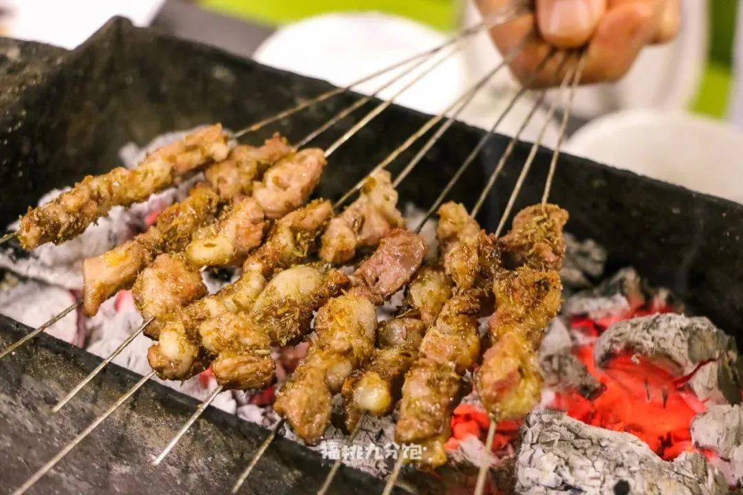 在东北火了30年的烧烤,东北烧烤哪家强