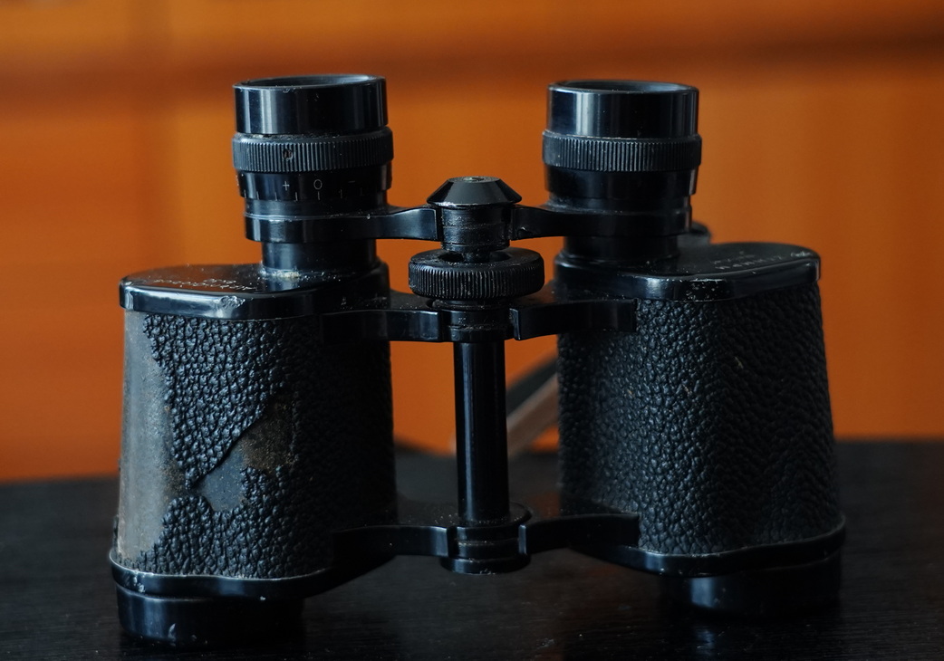 战争时期的老式军用望远镜,战争年代的18倍望远镜