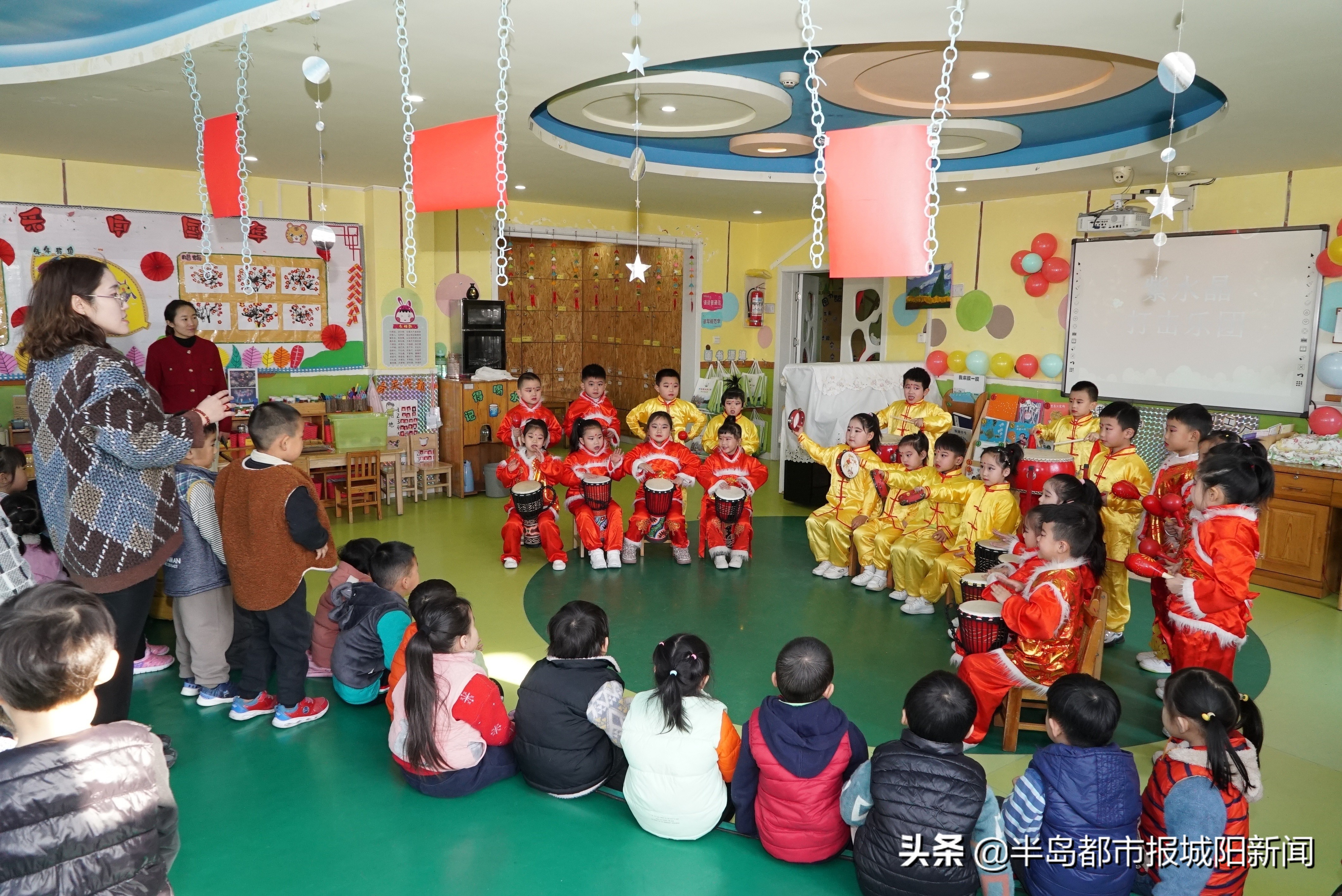 新星幼儿园迎接元旦活动,幼儿园各班级元旦庆祝活动新闻