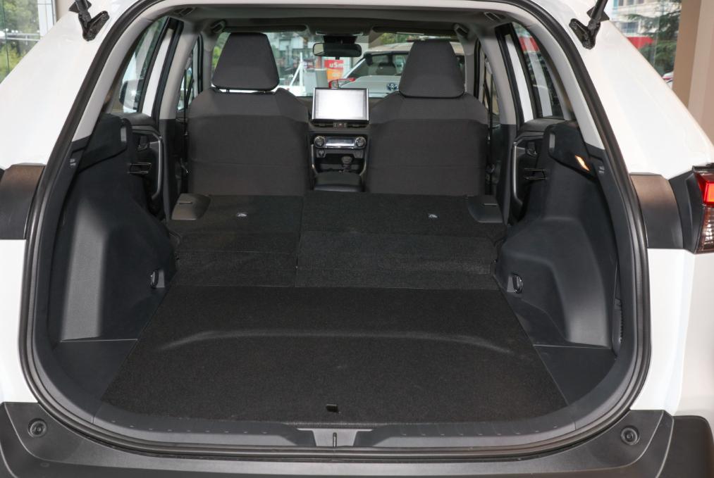 新款丰田RAV4荣放性价比怎么样？来听听真实车主怎么评价