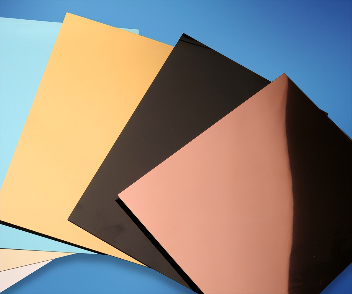 什么是镜面板呢,工地用的镜面板是哪种