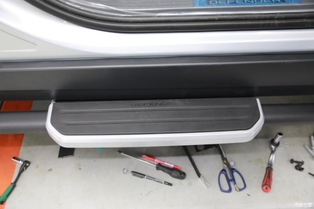 路虎卫士改装17寸轮毂,路虎卫士22寸黑色轮毂固定踏板