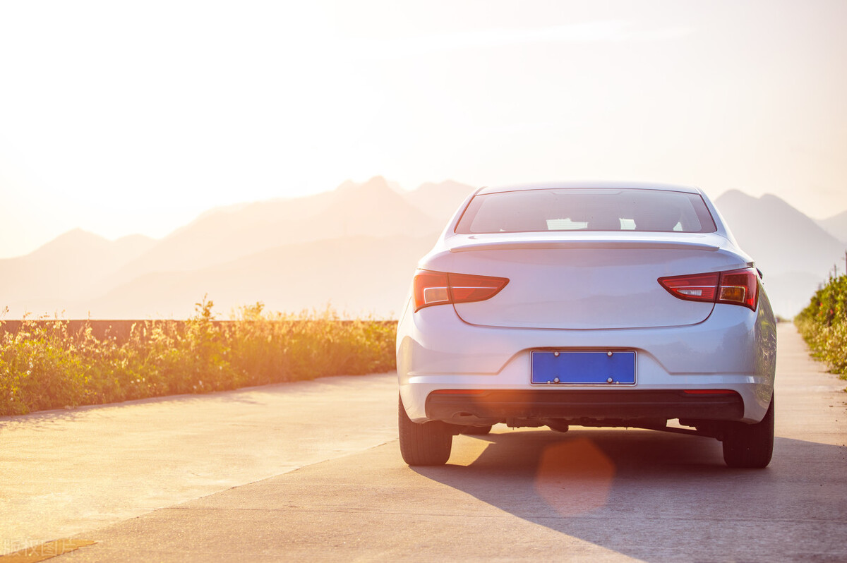 汽车降价刺激消费,刺激消费可以直接发钱吗