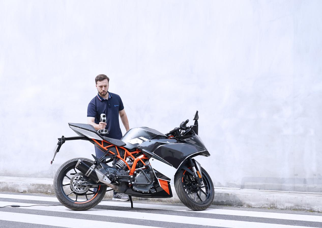 红外双激光一机多用，思看科技发布iRealM3彩色三维扫描仪