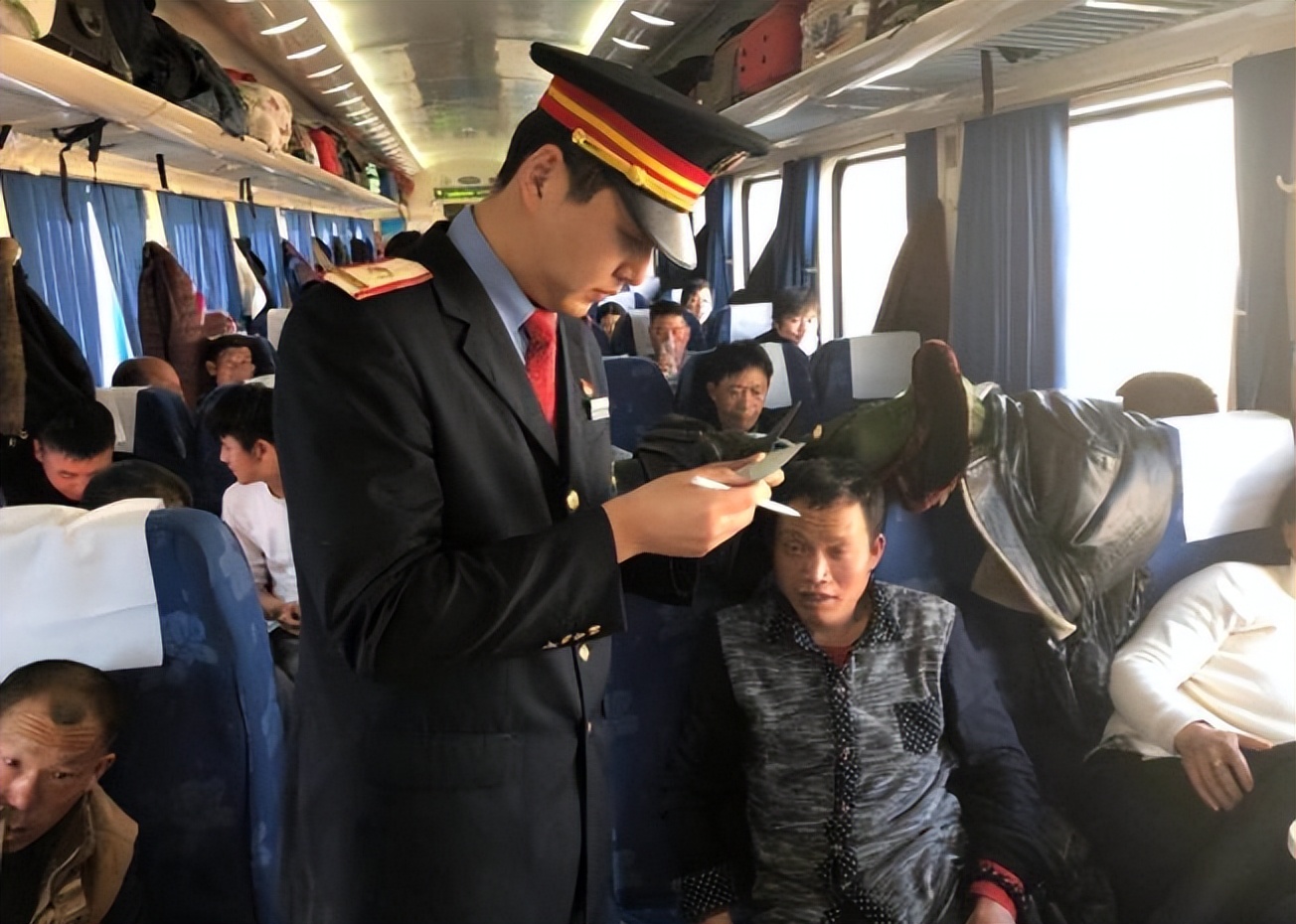 上海有直达西藏的绿皮火车吗,上海坐火车去拉萨全程美景