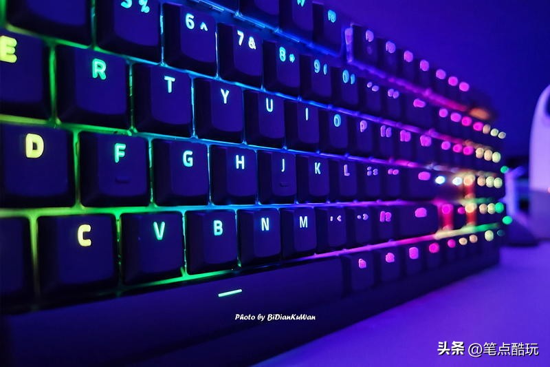 雷蛇噬魂金蝎v2紫轴无线版,雷蛇噬魂金蝎v2有线键盘膜