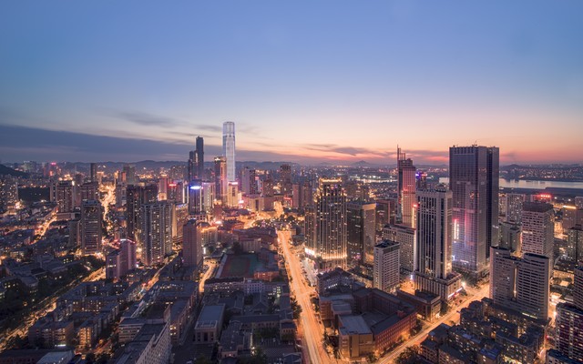 大连与厦门珠海经济对比,大连城市建设对比厦门