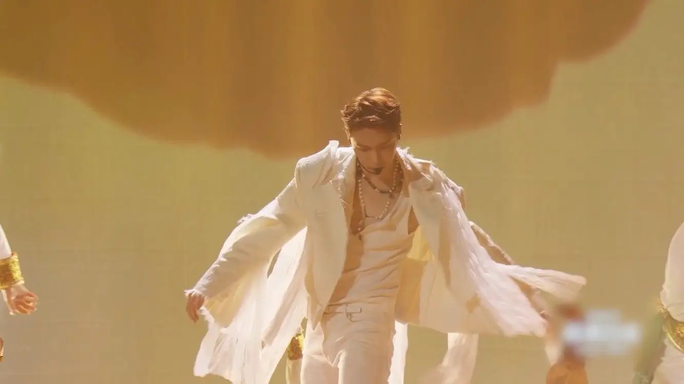 外人评价张艺兴的歌曲,专业人评价张艺兴的歌曲