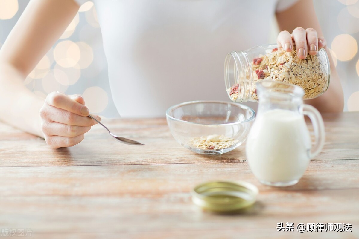 买到假冒伪劣食品怎么赔偿,超市里买到假冒伪劣食品怎么维权