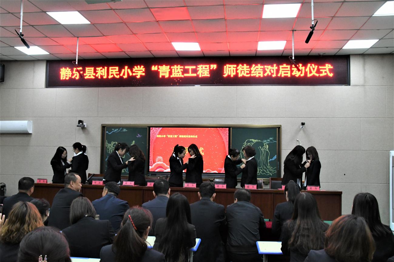 闈掕摑宸ョ▼鎼烘墜鍏辫耽甯堝緬缁撳浠紡,闈掕摑鎼烘墜宸ョ▼