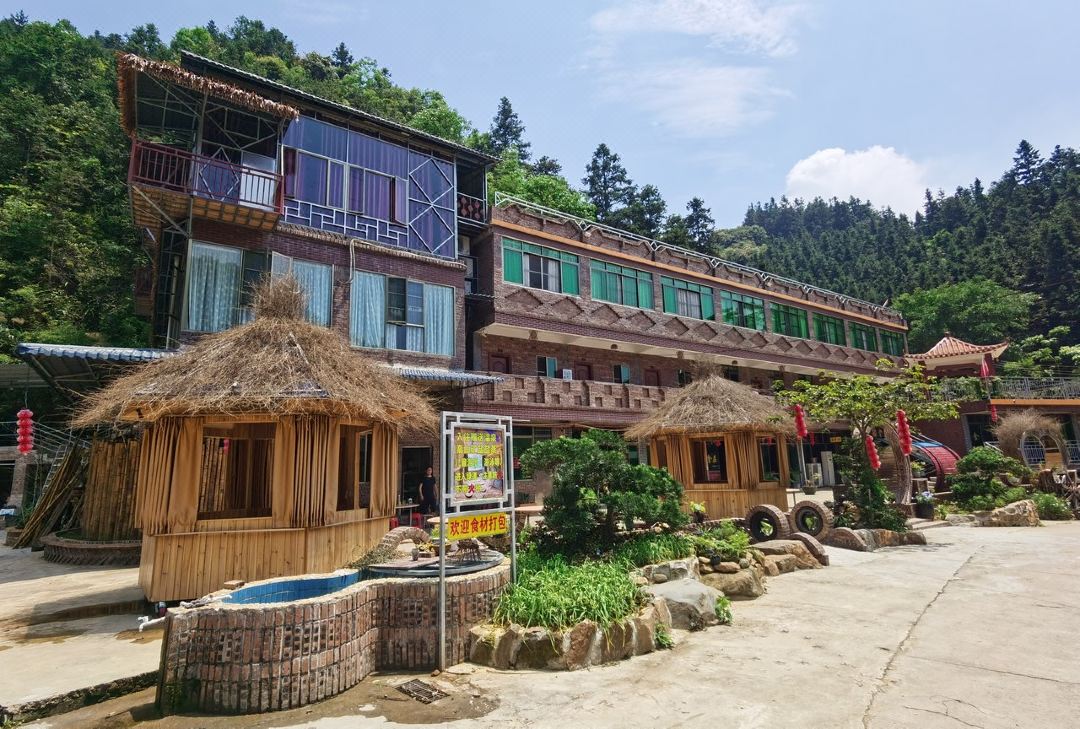 清远笔架山缘舍,清远笔架山缘舍山庄订房