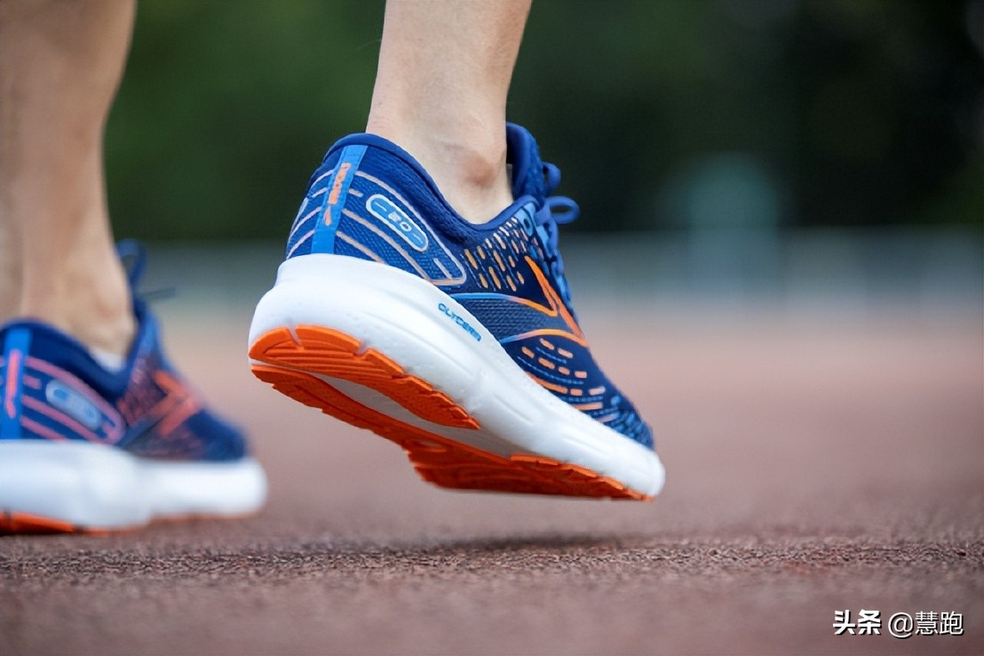 什么样的跑鞋能提高速度,适合日常跑步训练的跑鞋