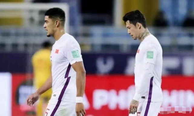 国足不忘选购奢侈品,国足球员买奢侈品