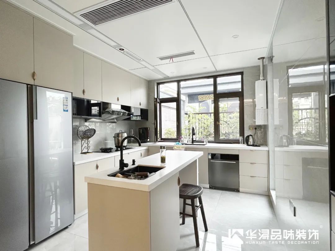 双开门冰箱放餐厅还是厨房,厨房餐厅太小冰箱怎么放