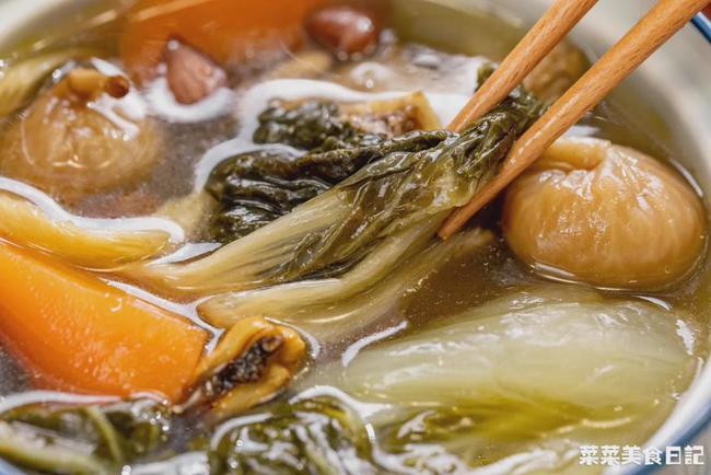 喉咙干到发哑,润嗓子润肺喝什么