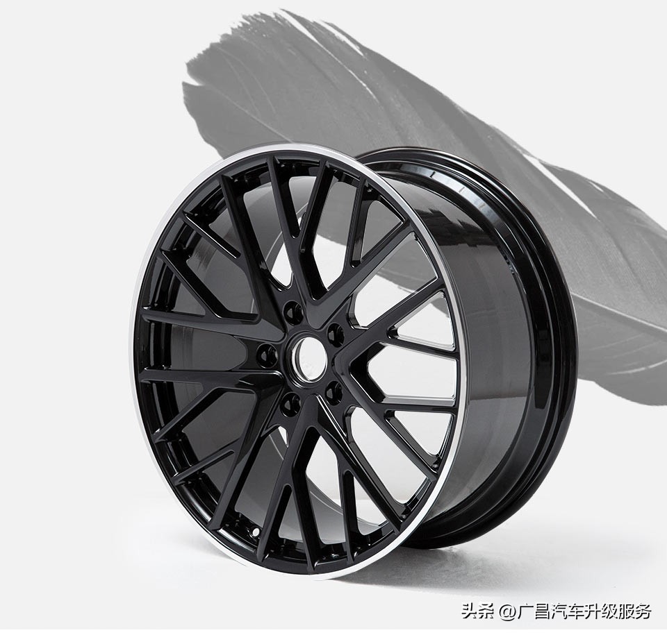 保时捷卡宴2023胭脂红颜色,保时捷卡宴老款升级黑红