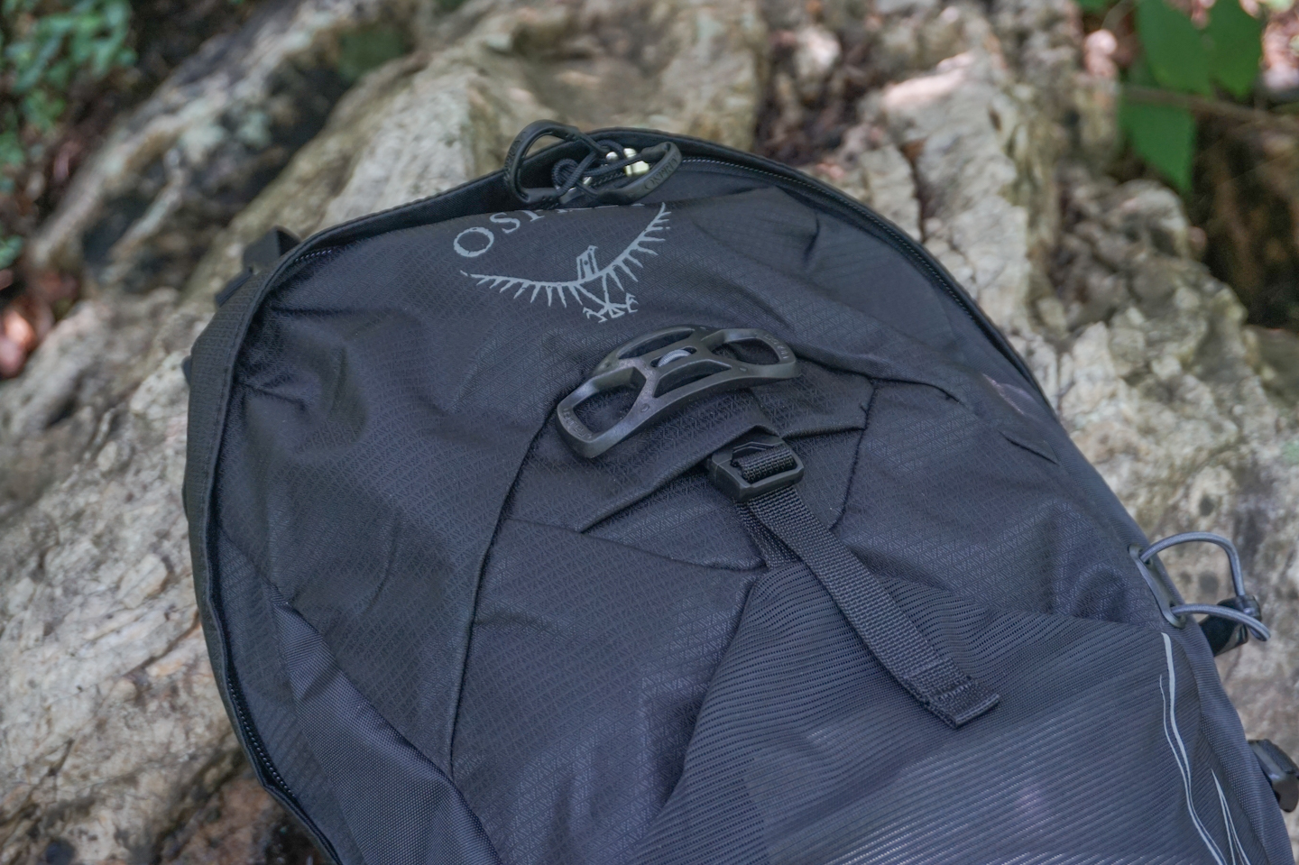 背包小鹰osprey,小鹰魔爪26背包功能详解