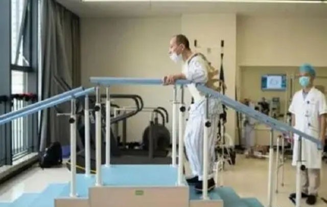 折叠人李华后续,折叠人李华四次手术完整版