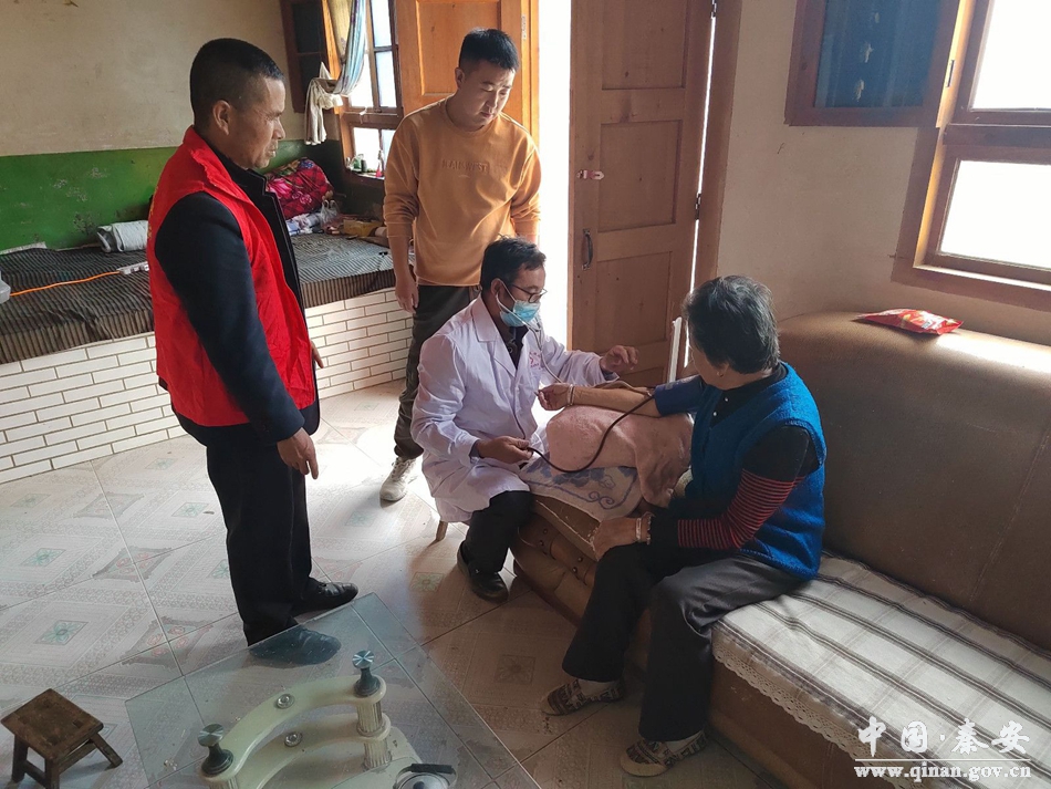 九九重阳节浓浓敬老情简介,九九重阳节，浓浓敬老情