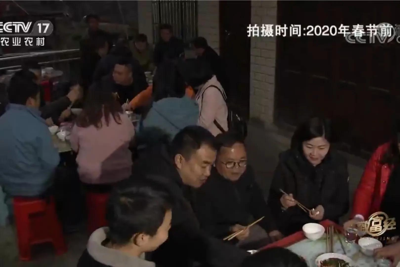 愚公移苍山荒山化作聚宝盆,荒山摇身一变成村民聚宝盆