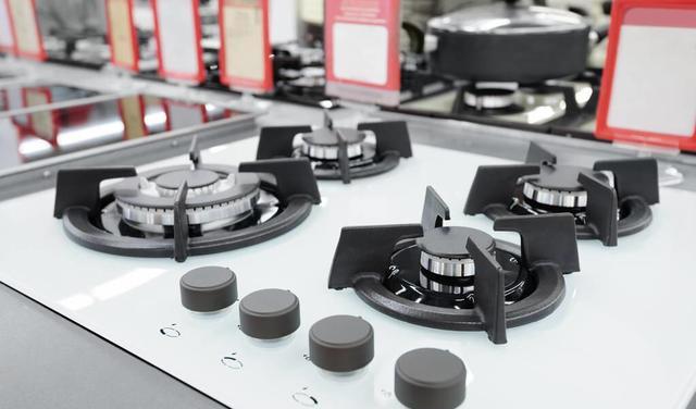 燃气灶800元和1300元有区别吗,燃气灶是6000好还是3000元的好