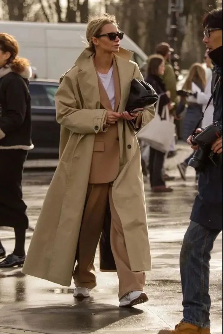 大衣下半身穿搭保暖又好看,大衣里面穿什么内搭最好最保暖