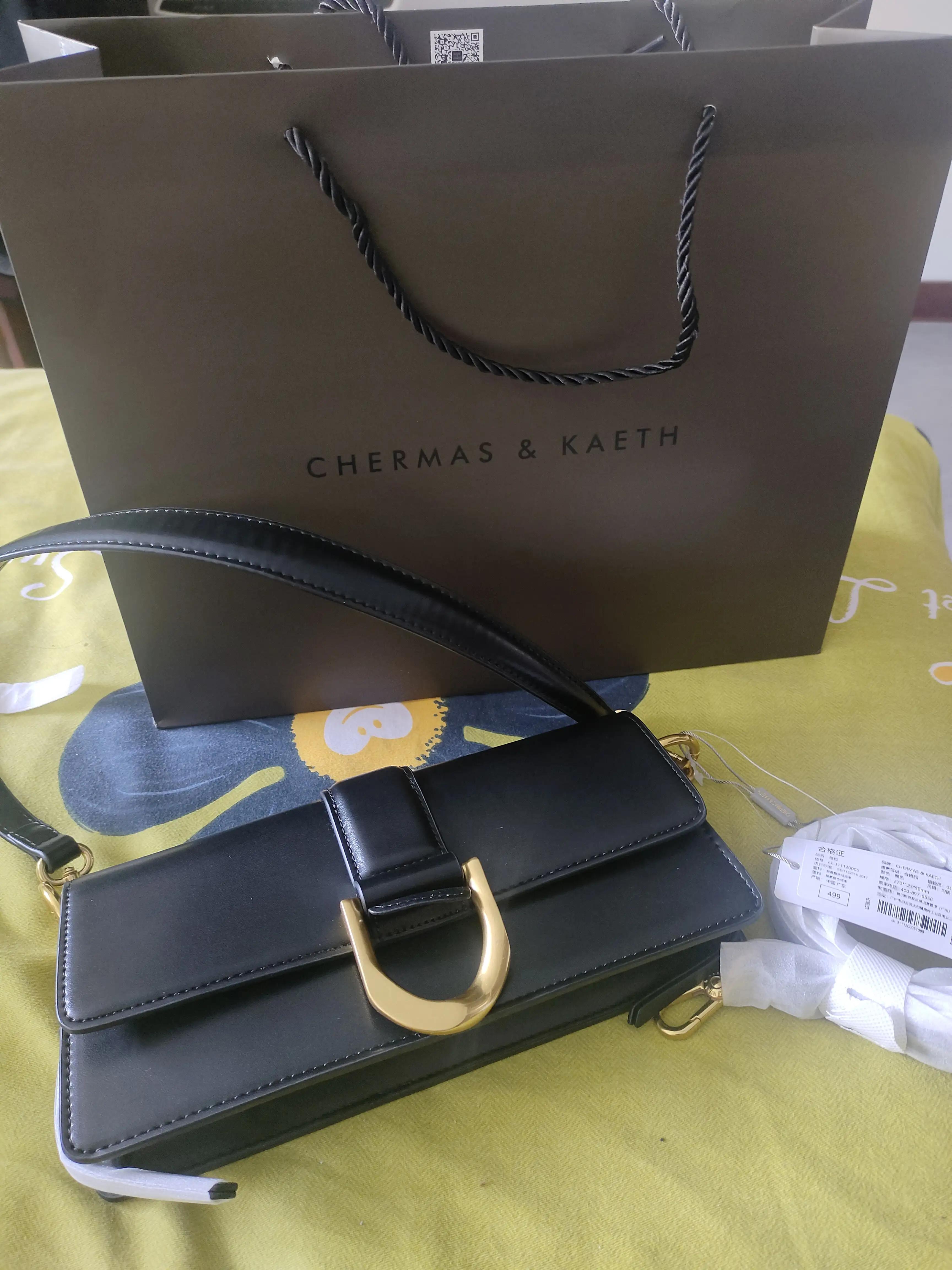 母亲节，俩闺女为了给我买东西差点打起来。