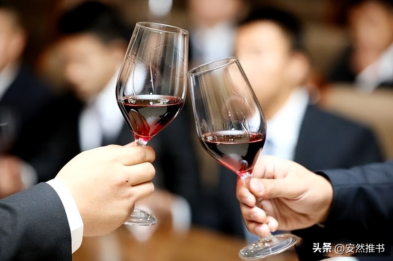 推荐三本*场官**小说,以创作手法反映真实生活,揭露*场官**沉浮