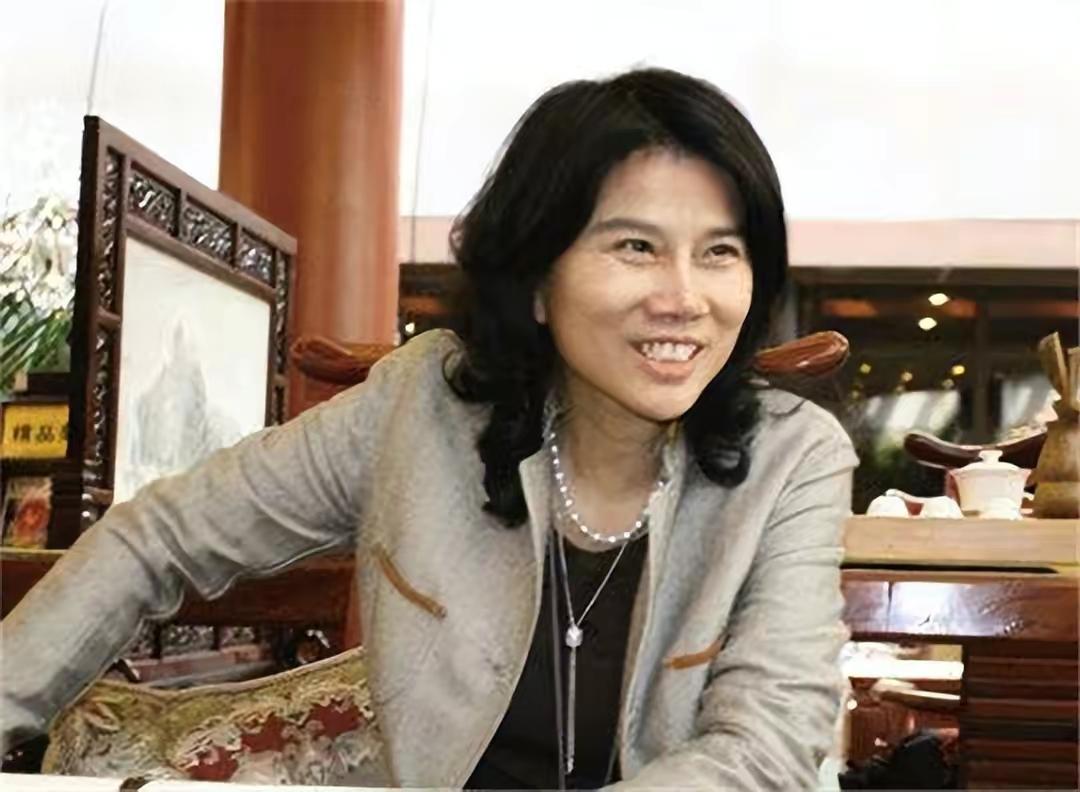 单亲妈妈打工挣钱不够花,单亲妈妈打拼20年身家千万