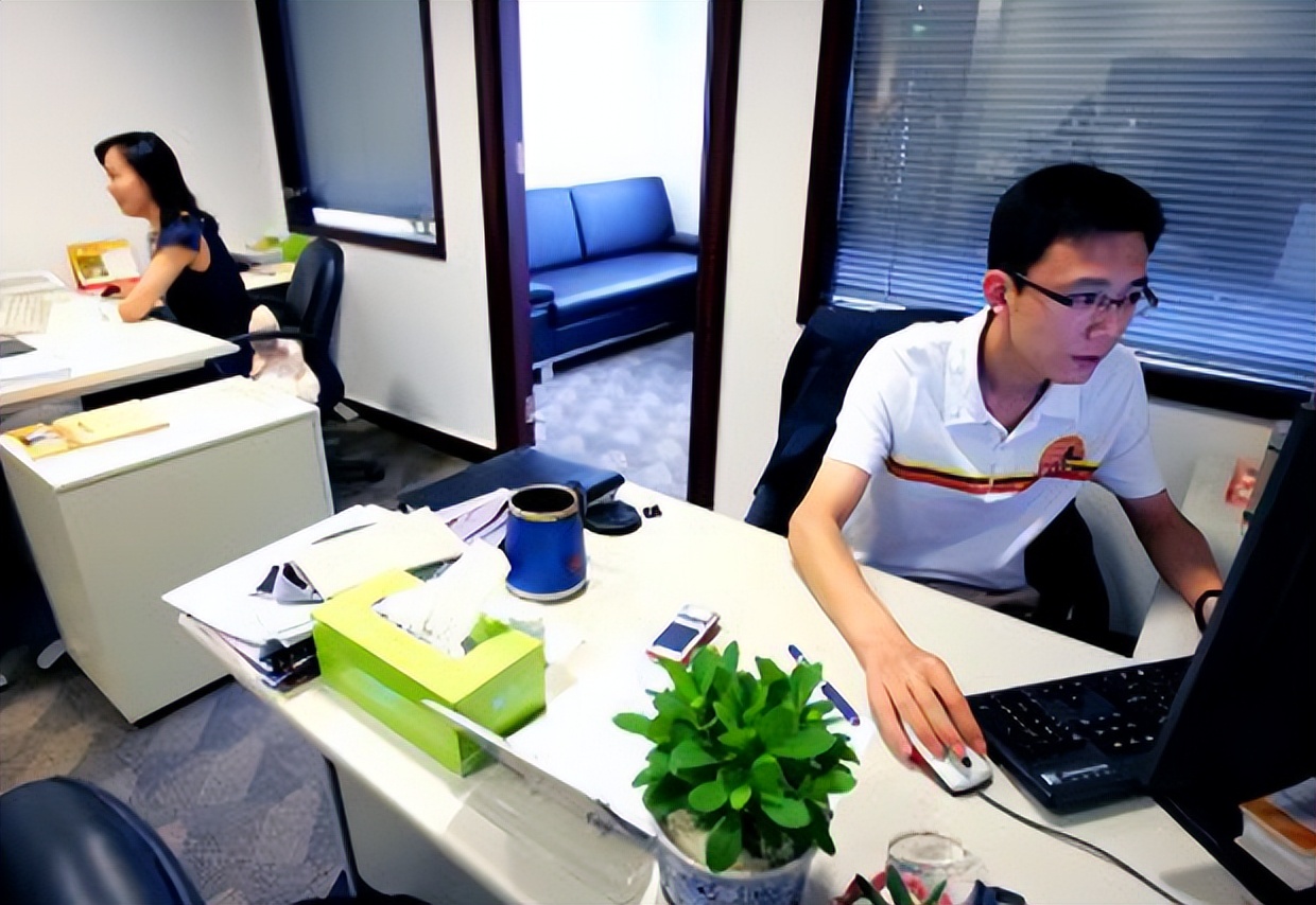 比公务员还吃香的五大铁饭碗,公务员待遇最好的职业