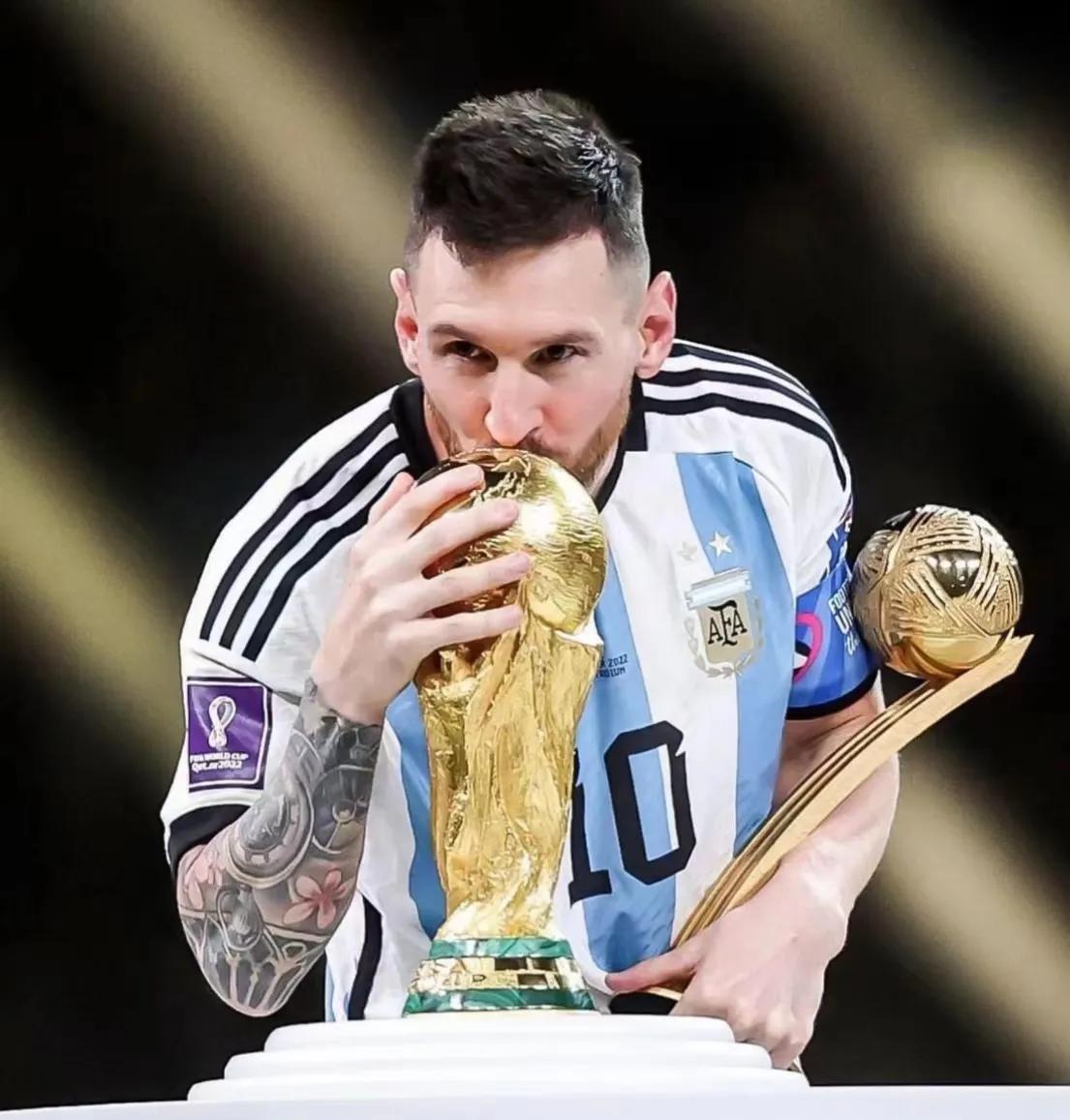 世界杯后对梅西的评价,这届世界杯梅西和c罗的表现