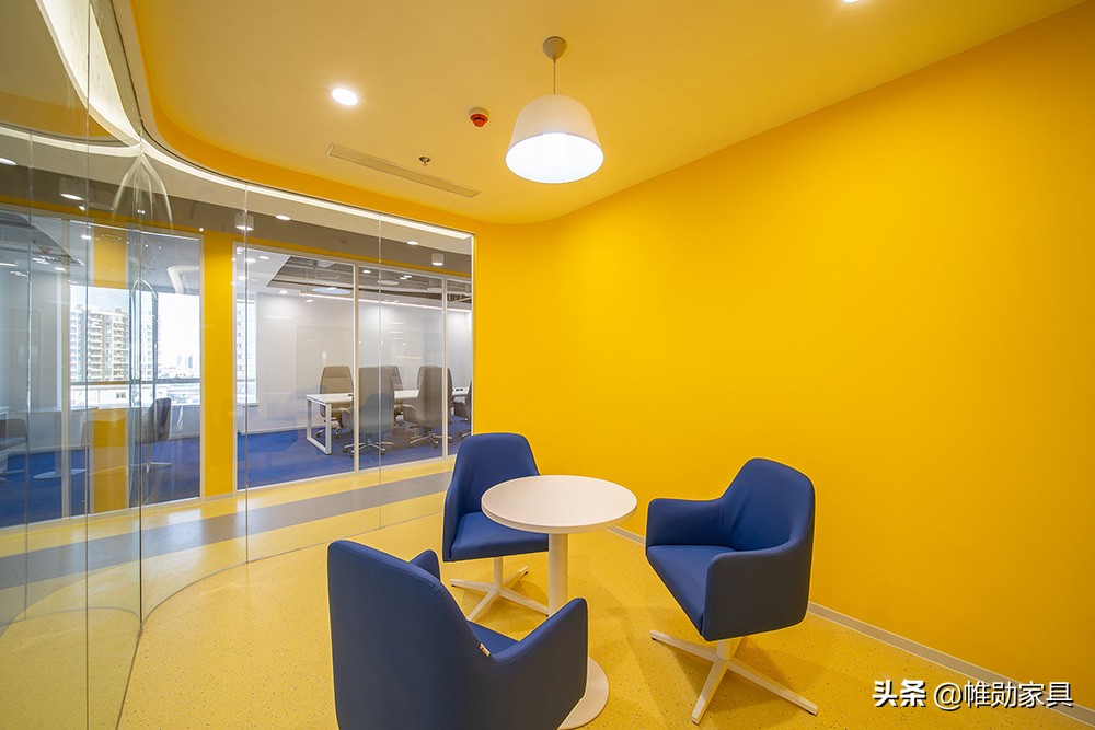 给自己的办公室添色彩,办公室的空间色彩