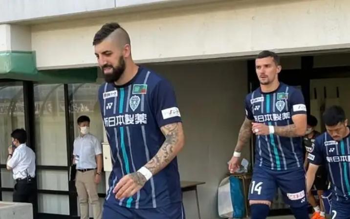 日职鹿岛鹿角对磐田喜悦录像,横滨水手1-0磐田喜悦