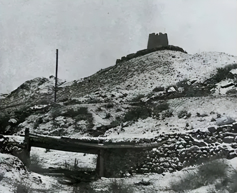 解放前夕，哈密银行遭叛匪洗劫；价值连城的财宝，装满九卡车