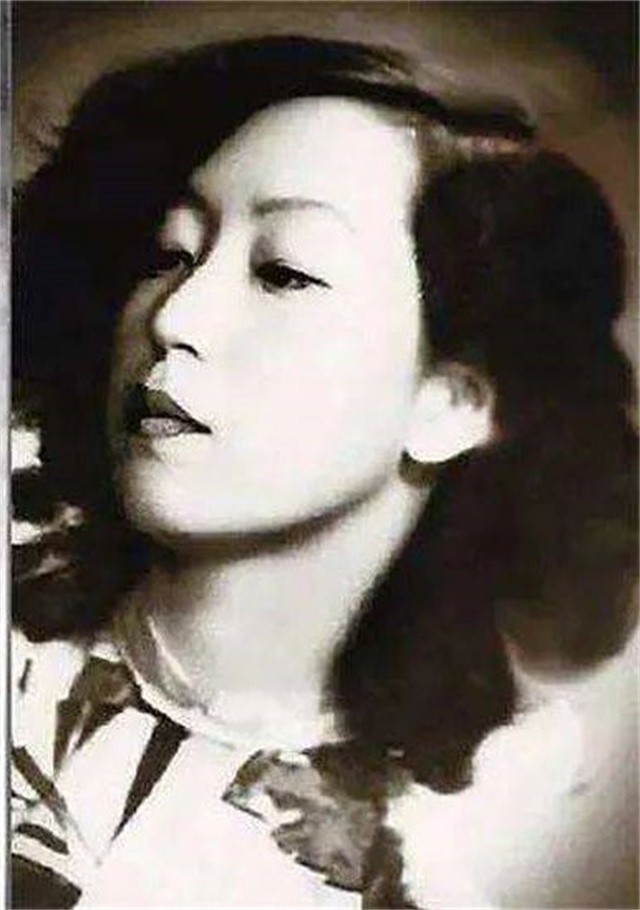 张爱玲穿杨绛奇装异服,杨绛对张爱玲的评价