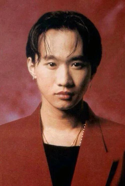 黄家驹26年前海阔天空现场版,海阔天空黄家驹给人的感觉