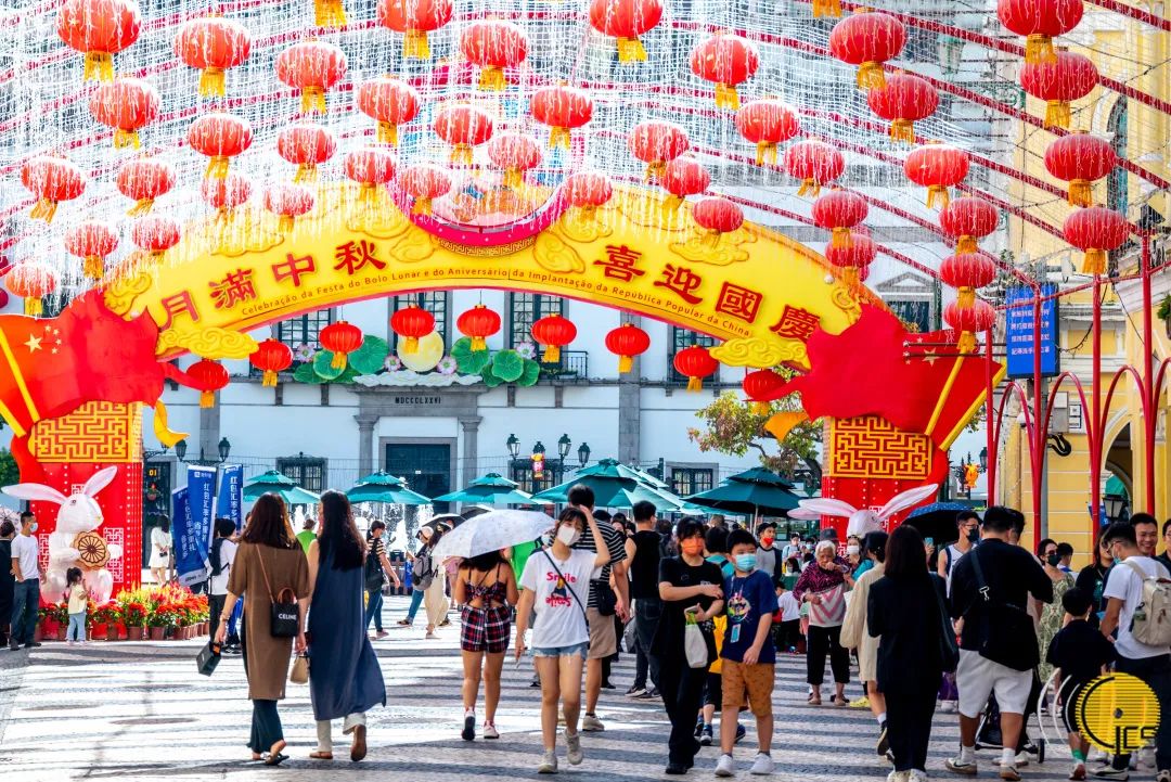 澳门的夜景原声,澳门秋天的枫叶
