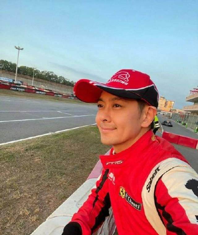 林志颖遭遇车祸后首次晒照露脸,林志颖车祸后首晒照片