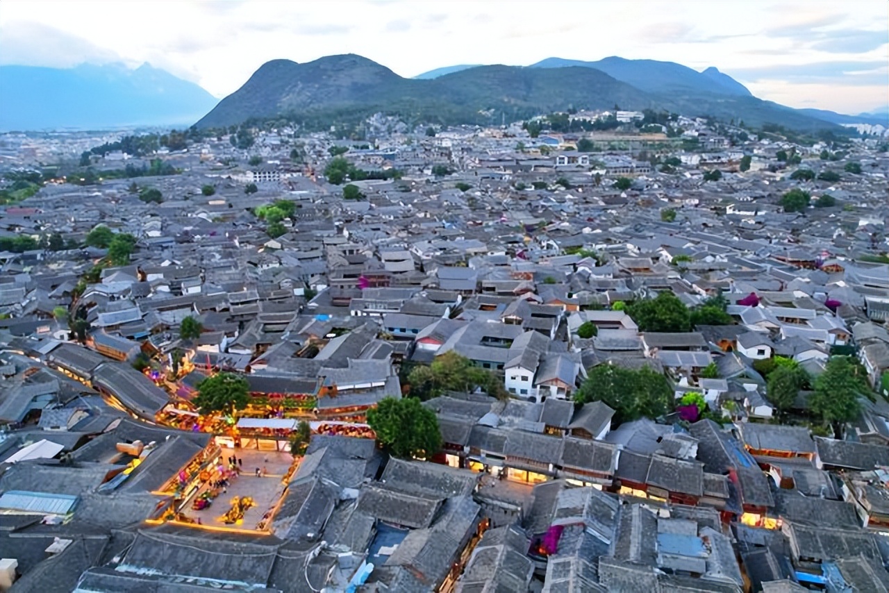 丽江古城为什么被称为高原姑苏,云南千年临安古城