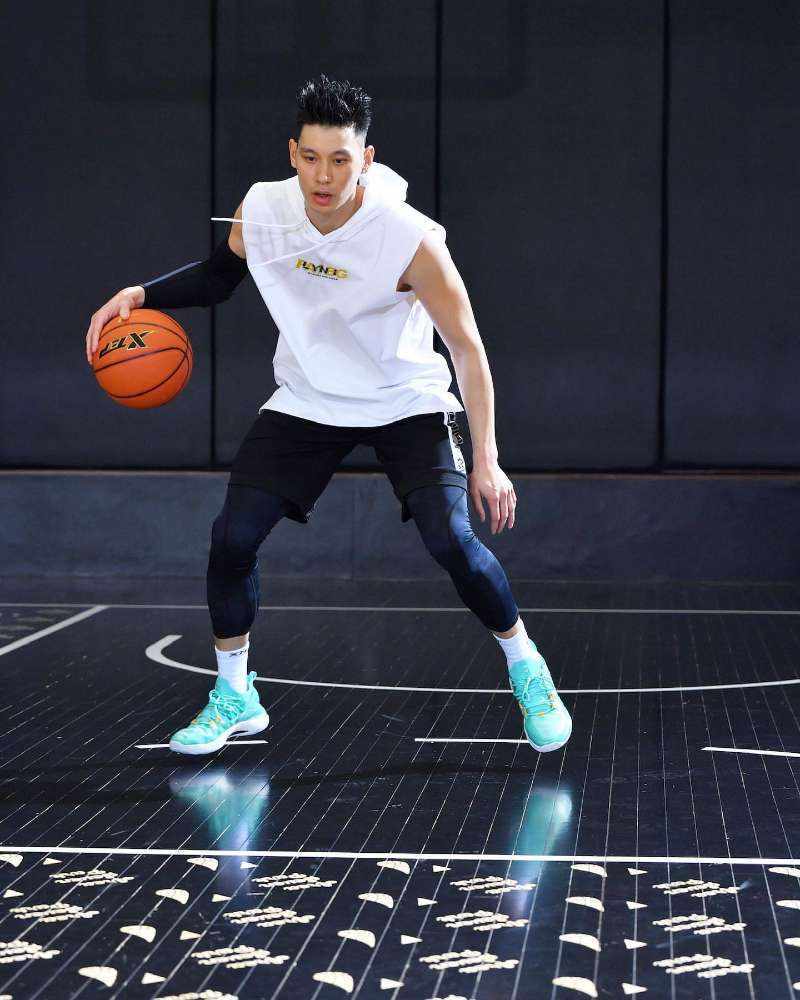 林书豪和阿迪达斯合作的球鞋,林书豪最近代言的篮球鞋