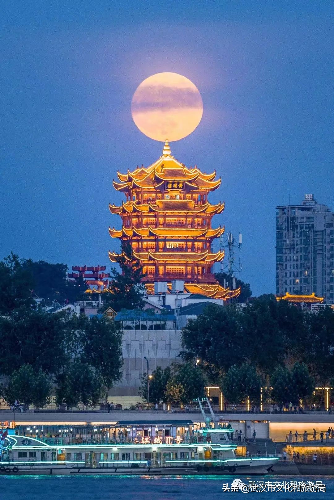 武汉新建地标性建筑,武汉青山区地标式建筑