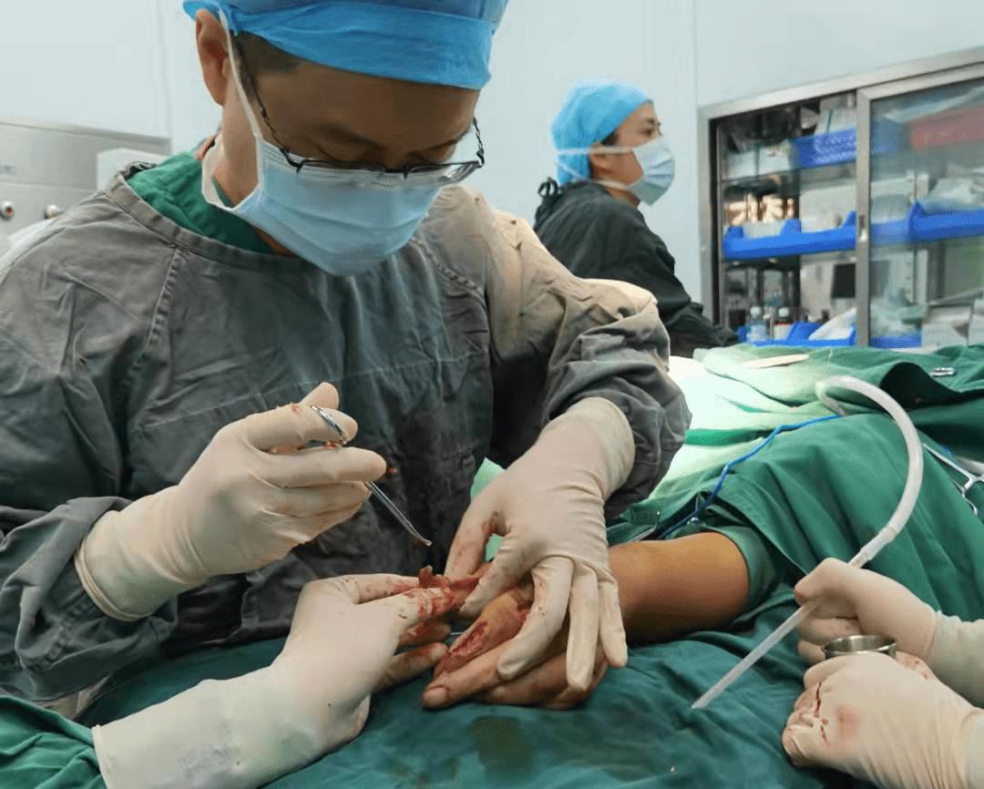 如何区别黑痣和黑色素瘤,怎样区别黑痣和黑色素瘤