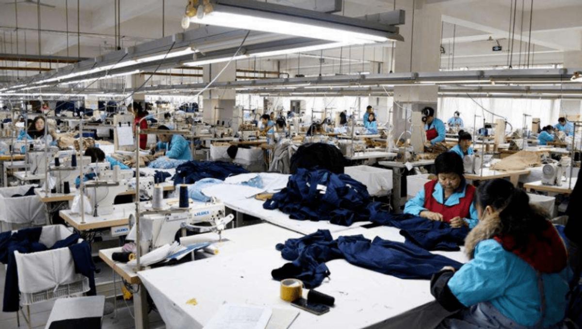 中国旧衣服被非洲人哄抢，一天卖掉20万！女式内衣最受当地人欢迎