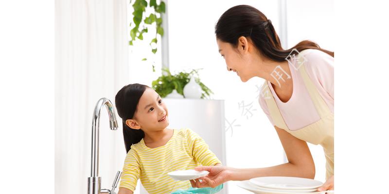 父母去医院没钱心里难受吗,家人住院自己也没钱简直崩溃